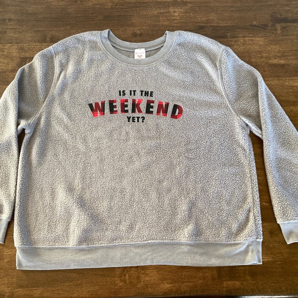 Juniors No Boundaries NoBo Light Grey Crew neck Sweatshirt Weekend Like New!